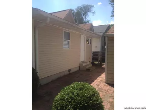 1219 E Pine St, Springfield, IL 62703 photo 6