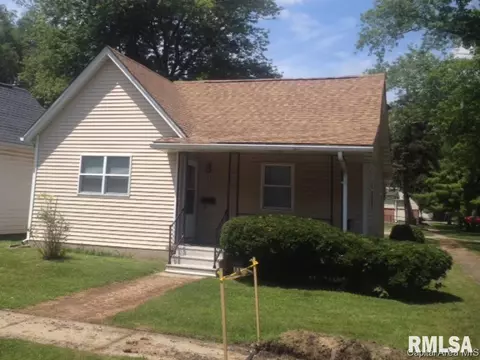 1219 E Pine St, Springfield, IL 62703 photo 2