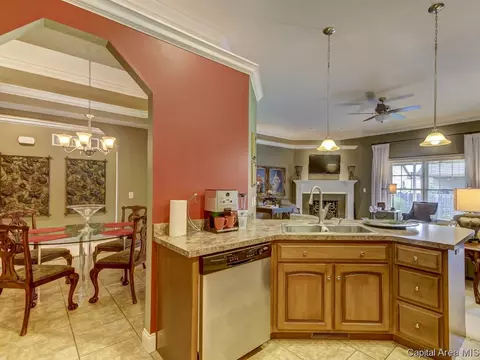 2707 Covered Wagon Trl, Springfield, IL 62711 photo 5