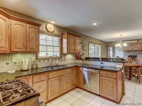 505 Silver Spring Dr, Springfield, IL 62702 photo 7