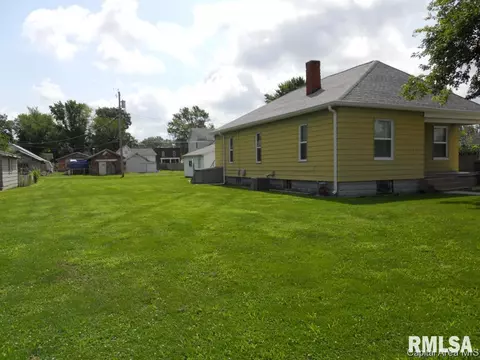908 N 19th St, Springfield, IL 62702 photo 3