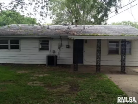 1653 Schrader, Springfield, IL 62702 photo 1