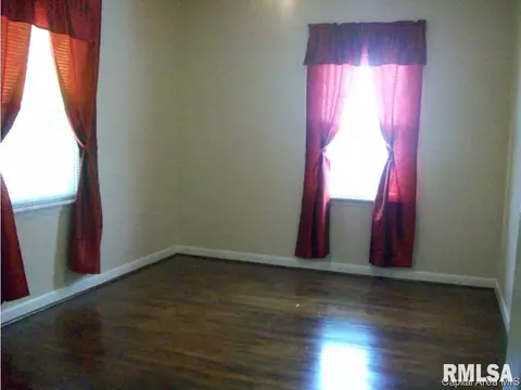 929 N 14th, Springfield, IL 62702 photo 3