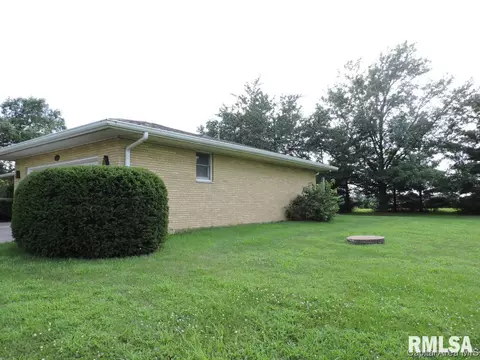 6365 Pams Ct, Springfield, IL 62707 photo 2
