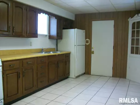 2320 S 13th, Springfield, IL 62703 photo 5