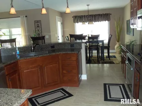 2215 Charlack Ave, Springfield, IL 62704 photo 8