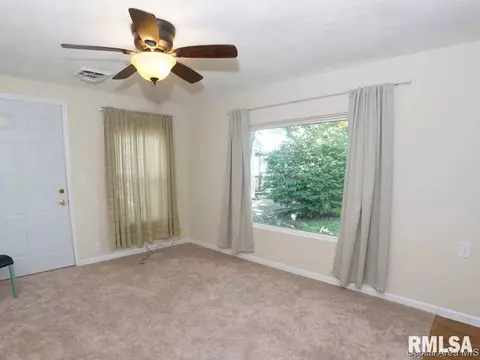 5 Melody Ln, Springfield, IL 62702 photo 2