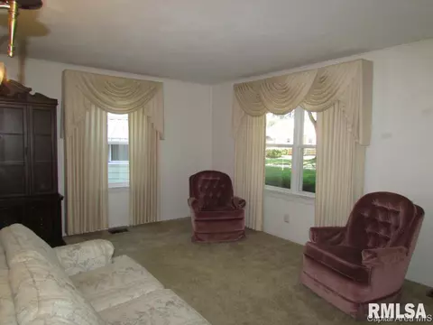 3069 Louise, Springfield, IL 62702 photo 3