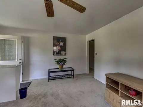 23 Monica Ct, Springfield, IL 62702 photo 4