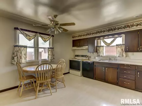 23 Monica Ct, Springfield, IL 62702 photo 9