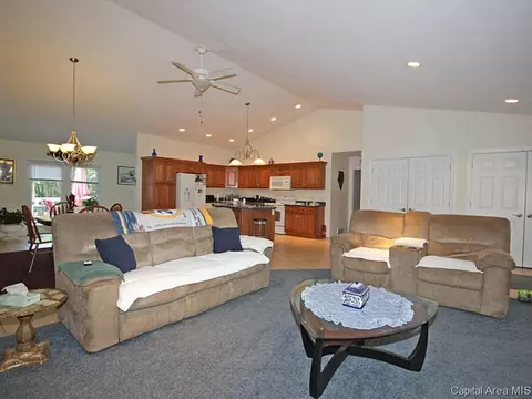 3401 Hazlett Rd, Springfield, IL 62707 photo 4