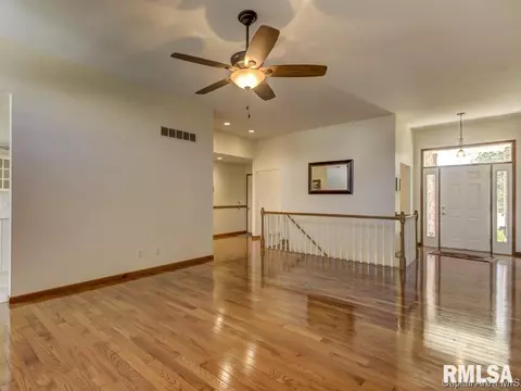 2217 Lake Crst, Springfield, IL 62712 photo 3