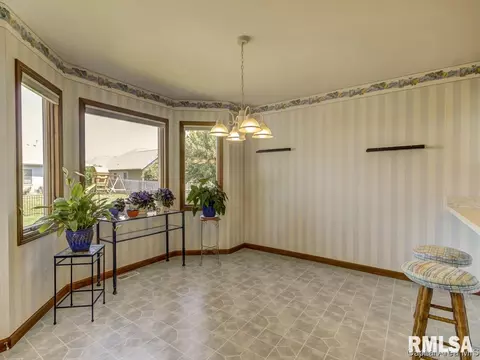 2217 Lake Crst, Springfield, IL 62712 photo 12