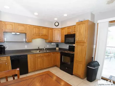 2916 Sherborn Rd, Springfield, IL 62702 photo 8