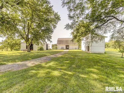 953 Klor Rd, Buffalo, IL 62515 photo 3