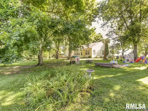 953 Klor Rd, Buffalo, IL 62515 photo 8