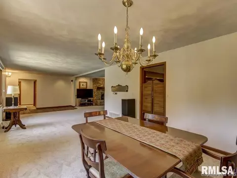 6 Harlan Ct, Springfield, IL 62712 photo 3