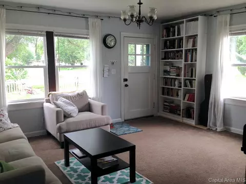 2845 S 4th St, Springfield, IL 62703 photo 2