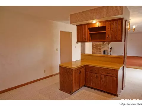 403 Smith St, Harvel, IL 62538 photo 10