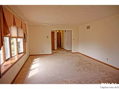 403 Smith St, Harvel, IL 62538 photo 7