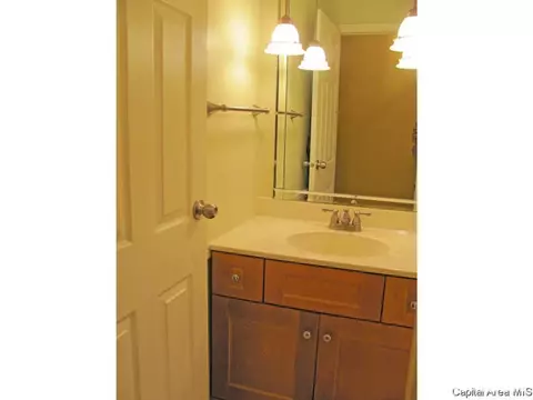 136 Nottingham, Springfield, IL 62704 photo 12