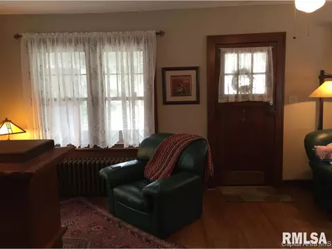 516 S Park, Springfield, IL 62704 photo 2