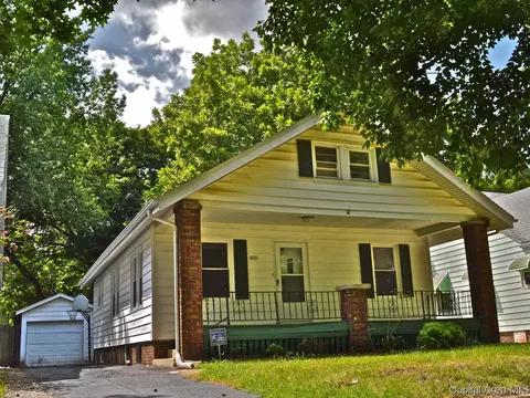 2525 S Lowell, Springfield, IL 62704 photo 1