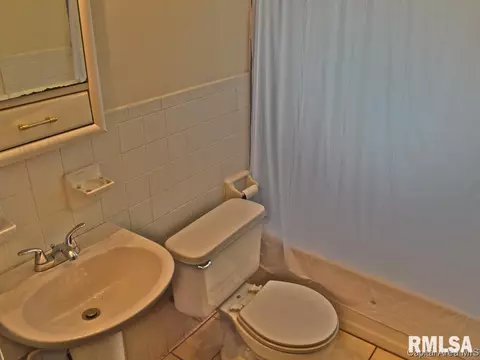 2525 S Lowell, Springfield, IL 62704 photo 12
