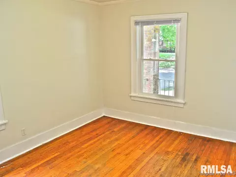 2525 S Lowell, Springfield, IL 62704 photo 9
