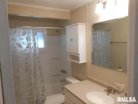 2200 E Converse St, Springfield, IL 62702 photo 13