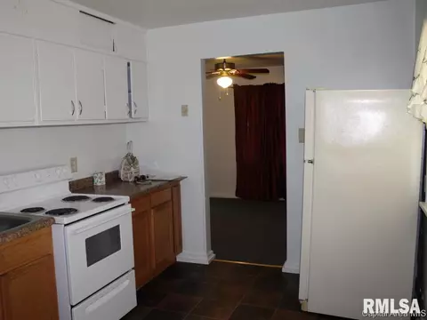 2226 S 14th St, Springfield, IL 62703 photo 4