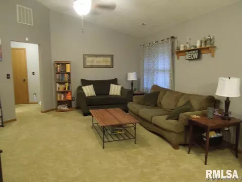 1908 Skipton Rd, Springfield, IL 62702 photo 2
