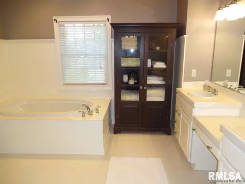 2005 Old Ivy Dr, Springfield, IL 62711 photo 21