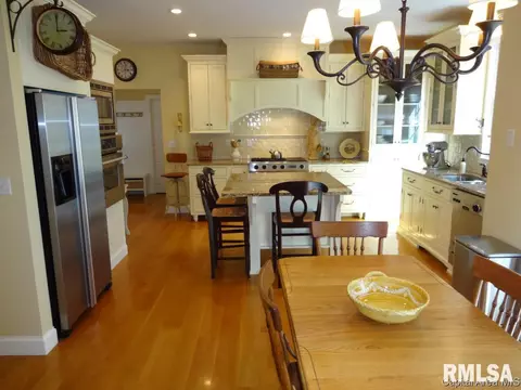 2005 Old Ivy Dr, Springfield, IL 62711 photo 9