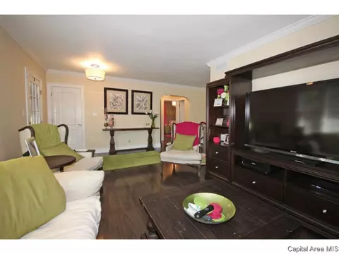 2025 Greenbriar Rd, Springfield, IL 62704 photo 4