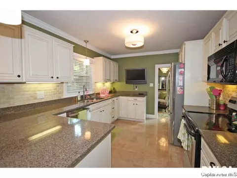 2025 Greenbriar Rd, Springfield, IL 62704 photo 13