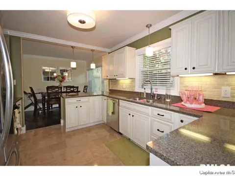 2025 Greenbriar Rd, Springfield, IL 62704 photo 12