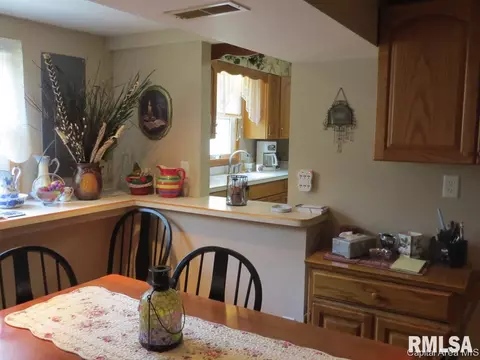 3118 Carman Ave, Springfield, IL 62703 photo 5