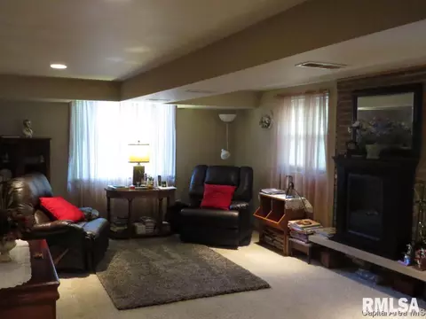 3118 Carman Ave, Springfield, IL 62703 photo 2