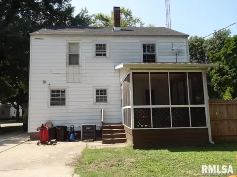 1136 N 2nd, Springfield, IL 62702 photo 2
