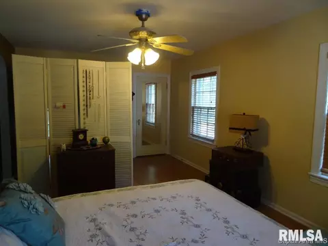 1136 N 2nd, Springfield, IL 62702 photo 11