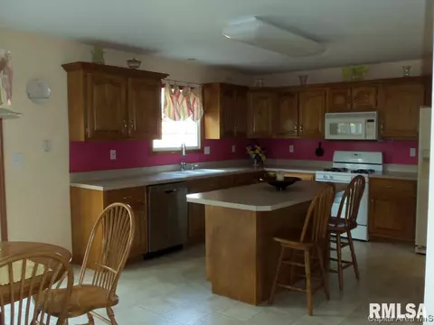 3905 Huxley Dr, Springfield, IL 62711 photo 7