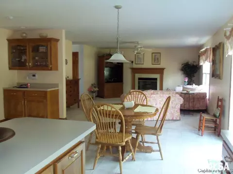 3905 Huxley Dr, Springfield, IL 62711 photo 3