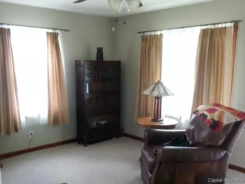 3017 Louise Ln, Springfield, IL 62702 photo 4