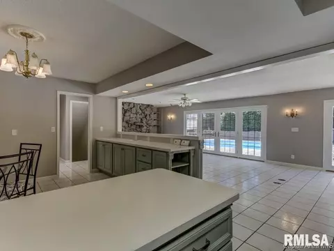 1 Downing Ln, Springfield, IL 62712 photo 10