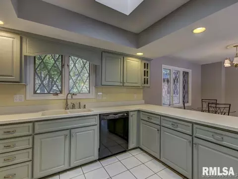 1 Downing Ln, Springfield, IL 62712 photo 18