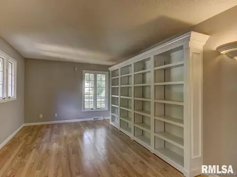 1 Downing Ln, Springfield, IL 62712 photo 7