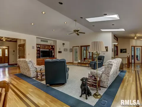 2419 Hazlett Rd, Springfield, IL 62707 photo 3