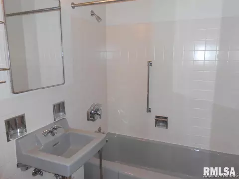 718 S 7th #807, Springfield, IL 62703 photo 10