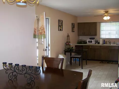 2525 Burton Dr, Springfield, IL 62703 photo 5